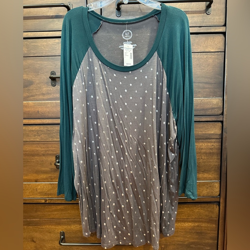 Maurice’s Green and Gray Polka Dot Top 2X